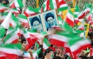 رمز سعادت تبعیت از مقام معظم رهبری است